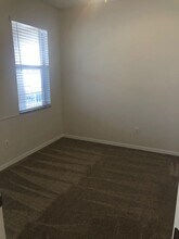 15250 Riverbend Blvd in North Fort Myers, FL - Building Photo - Building Photo