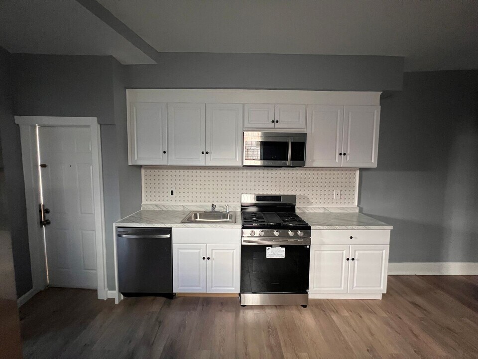 144-19 101st Ave in Queens, NY - Building Photo