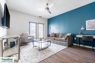 2439 Casona Ln in Melbourne, FL - Building Photo