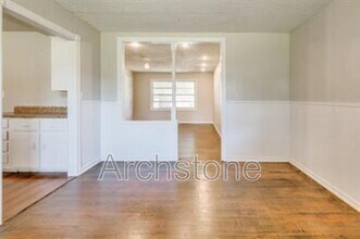 724 General Senter Dr in Midwest City, OK - Building Photo - Building Photo