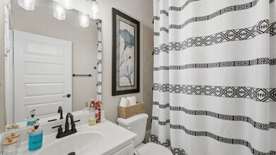 2011 Sisyphus Vw in San Antonio, TX - Foto de edificio - Building Photo