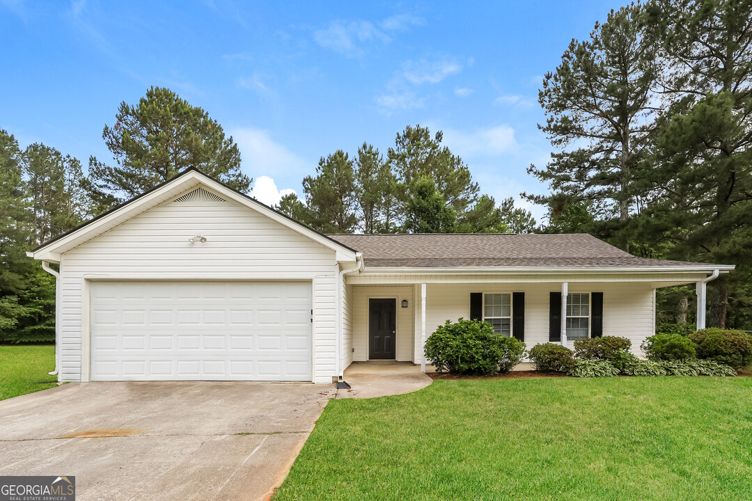36 Alana Ct in Dallas, GA - Building Photo