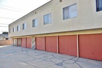 South Gate Apartments in South Gate, CA - Building Photo - Other