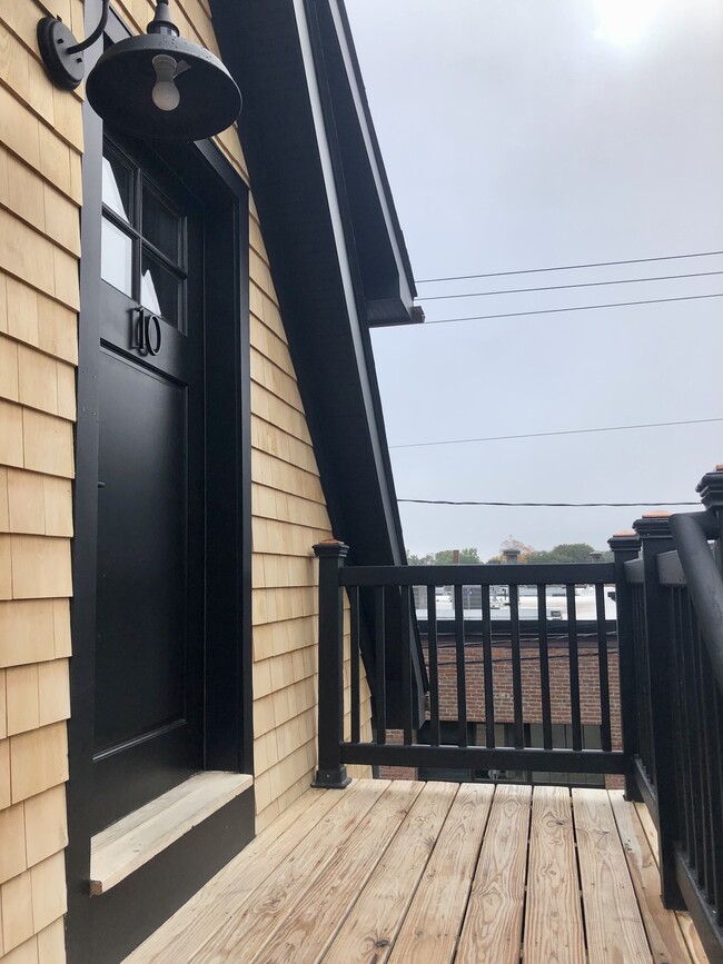 319 Main St Apartments and Nearby East Greenwich Apartments For Rent