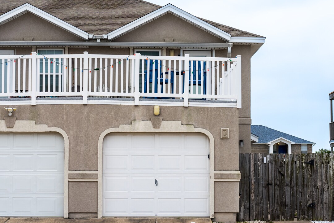 13969 Ports O Call Dr, Unit D in Corpus Christi, TX - Building Photo