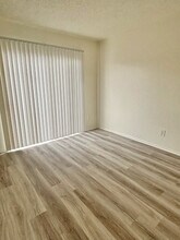 216 Cypress Ave in Santa Ana, CA - Building Photo - Building Photo