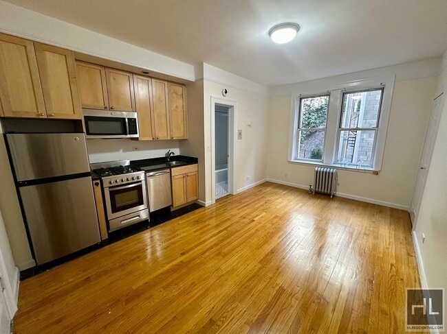 117 W 13th St