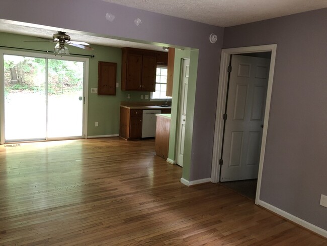 2021 Eastwood Dr in Durham, NC - Building Photo - Building Photo