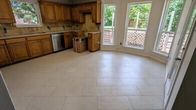 4205 Fiste in Denton, TX - Building Photo - Building Photo