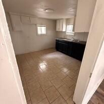 608 Euclid Ave, Unit #228 in Mobile, AL - Building Photo