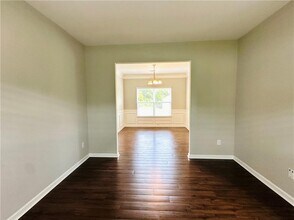 1215 Grey Rock Way in Suwanee, GA - Building Photo - Building Photo