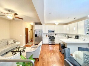815 W Newport Ave in Chicago, IL - Building Photo - Building Photo