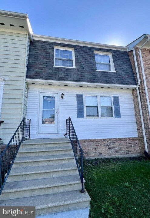 9 Coventry Ct in Fredericksburg, VA - Foto de edificio