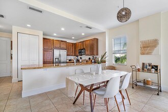 226 N Latitude Cir-Unit -308w in Delray Beach, FL - Foto de edificio - Building Photo