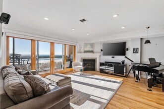 422 Oceanfront in Long Beach, NY - Building Photo - Building Photo