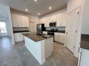 166 Aces High Ln in Davenport, FL - Foto de edificio - Building Photo