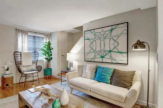 ReNew Waltham in Waltham, MA - Foto de edificio - Interior Photo