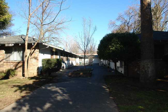 Magnolia Apartments in Chico, CA - Building Photo - Building Photo