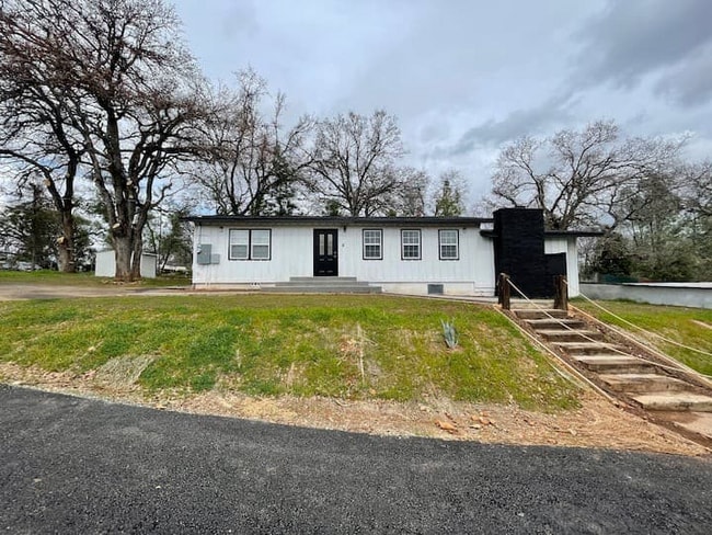 property at 6613 Stoney Dr