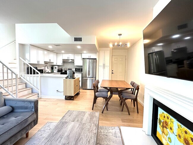 2224 Duane St in Los Angeles, CA - Building Photo - Building Photo