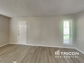304 Shelmar Dr in Euless, TX - Building Photo - Building Photo