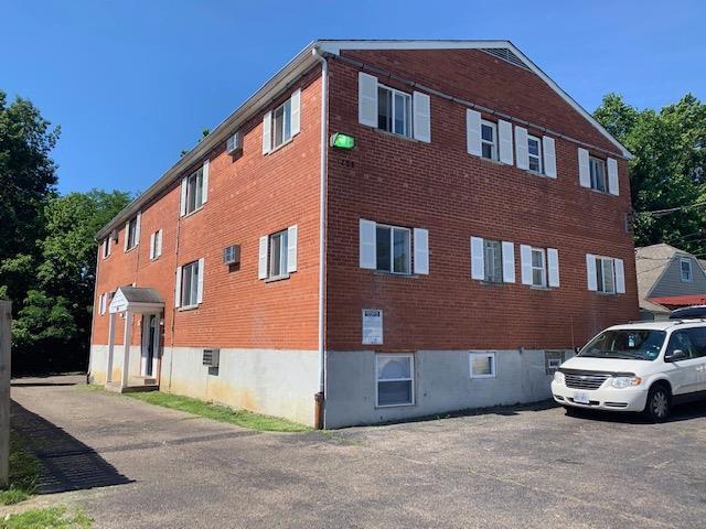 West Galbraith Apartments in Cincinnati, OH - Building Photo