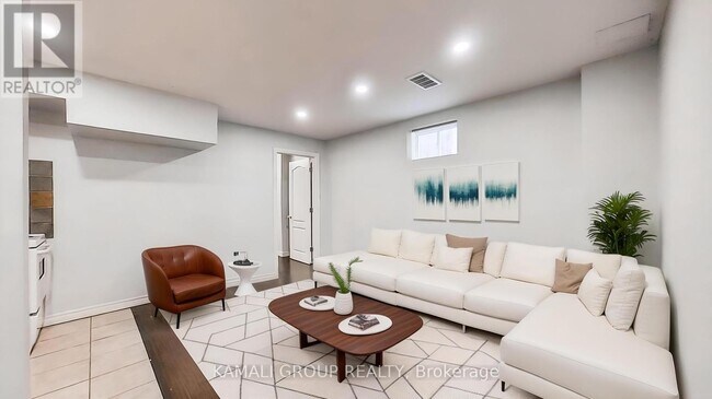 property at 156 Townsgate Dr