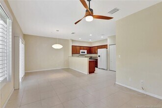 144 SW Otter Run Pl in Stuart, FL - Building Photo - Building Photo