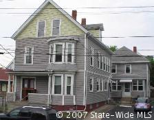 321 Weeden St in Pawtucket, RI - Building Photo