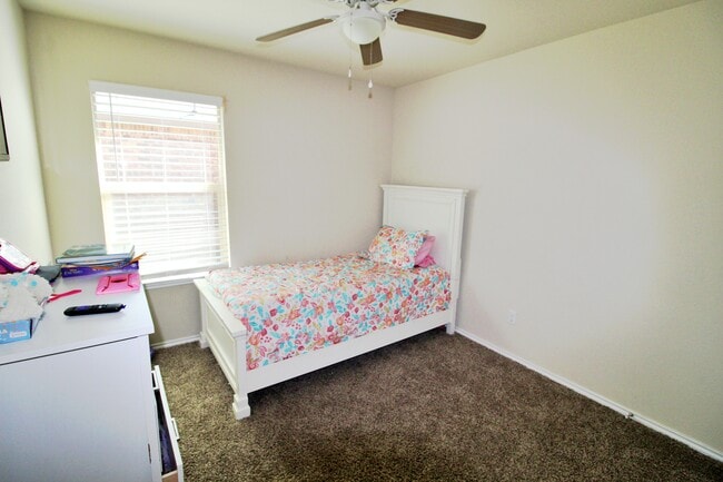 2708 Risinger Rd in Lorena, TX - Building Photo - Building Photo