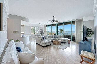 1079 Bald Eagle Dr in Marco Island, FL - Building Photo - Building Photo