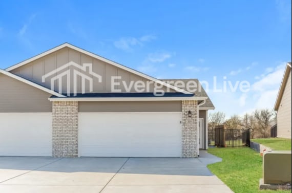 property at 221 Northern Ct