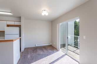Emerald Downs in Pullman, WA - Foto de edificio - Interior Photo