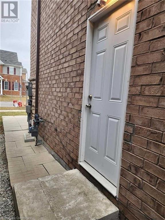 9 Troyer St in Brampton, ON - Building Photo - Building Photo