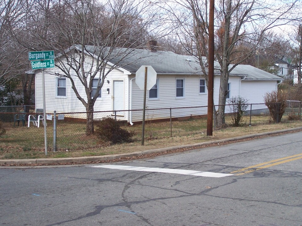 847 Goldfloss St in Winston-Salem, NC - Building Photo