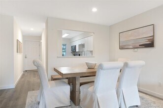 34 Montauk Hwy in Westhampton, NY - Building Photo - Building Photo