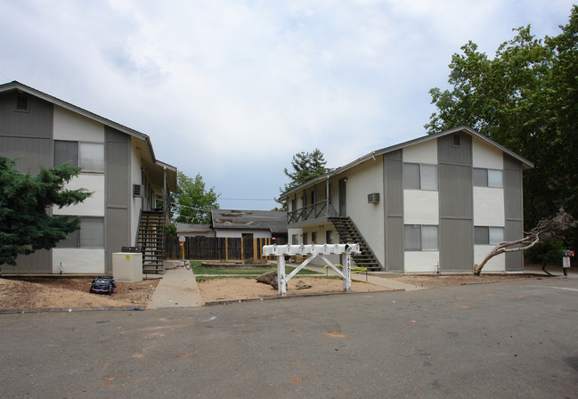 4801 Orange Grove Ave in Sacramento, CA - Building Photo - Building Photo