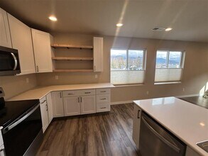 211 Baker St in Everson, WA - Building Photo - Building Photo