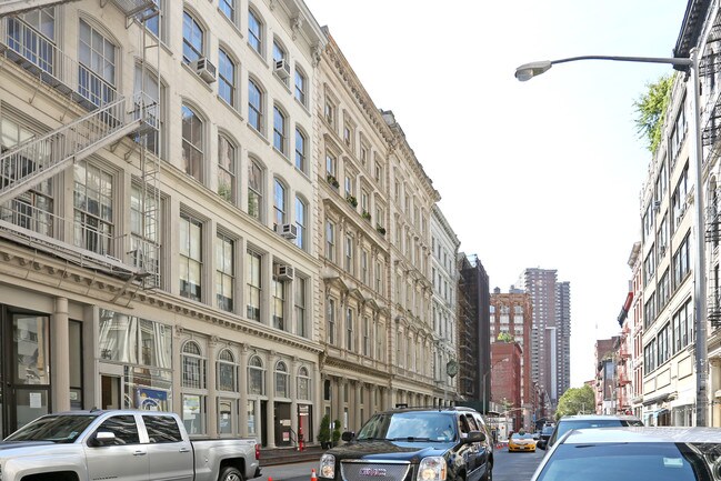 142 Duane St in New York, NY - Foto de edificio - Building Photo