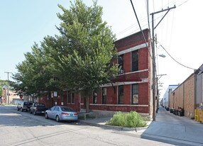 2065 W Coulter St in Chicago, IL - Building Photo