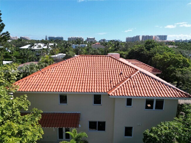 property at 573 Satinwood Dr