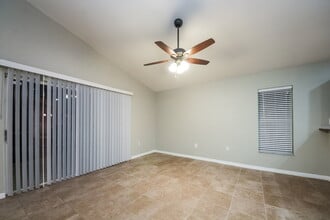 4307 Bayside Dr in Kissimmee, FL - Building Photo - Building Photo