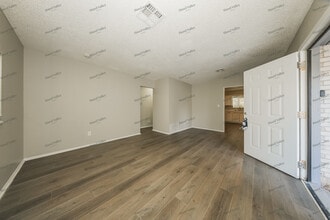 3316 SW 51st St in Oklahoma City, OK - Building Photo - Building Photo