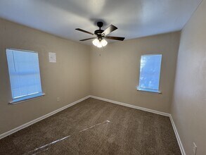 2709 Mobley St NW in Lawton, OK - Building Photo - Building Photo