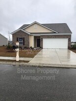 877 Devon Estate Ave in Myrtle Beach, SC - Building Photo