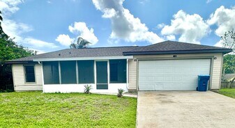 1184 Sapphire St SE in Palm Bay, FL - Building Photo