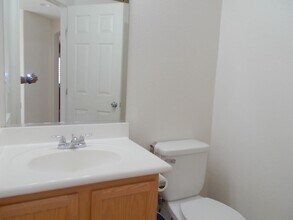 5975 Bristol Crest Ln in Las Vegas, NV - Building Photo - Building Photo