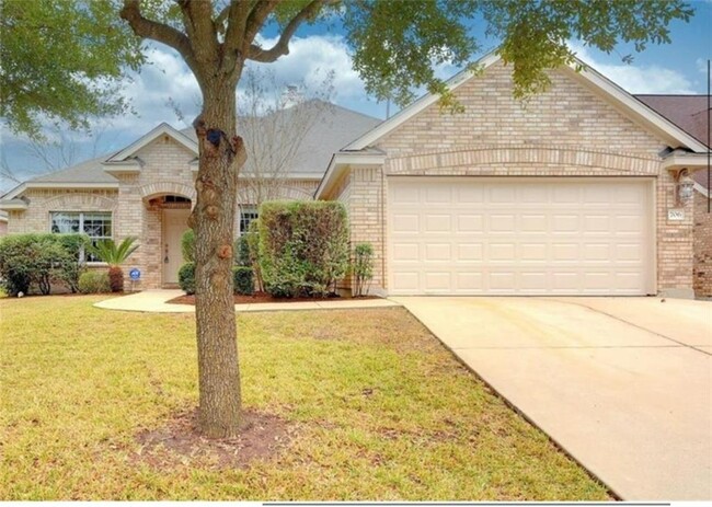 property at 706 Tom Kite Dr