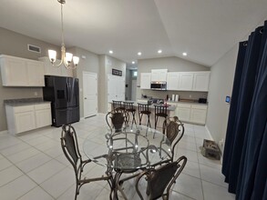 3513 Eduardo E. Hayes Rd in Laredo, TX - Building Photo - Building Photo