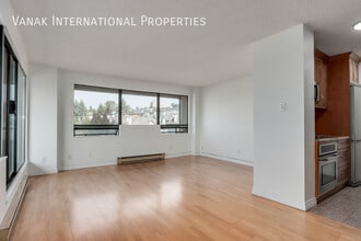 1026 Queens Ave in New Westminster, BC - Building Photo - Building Photo
